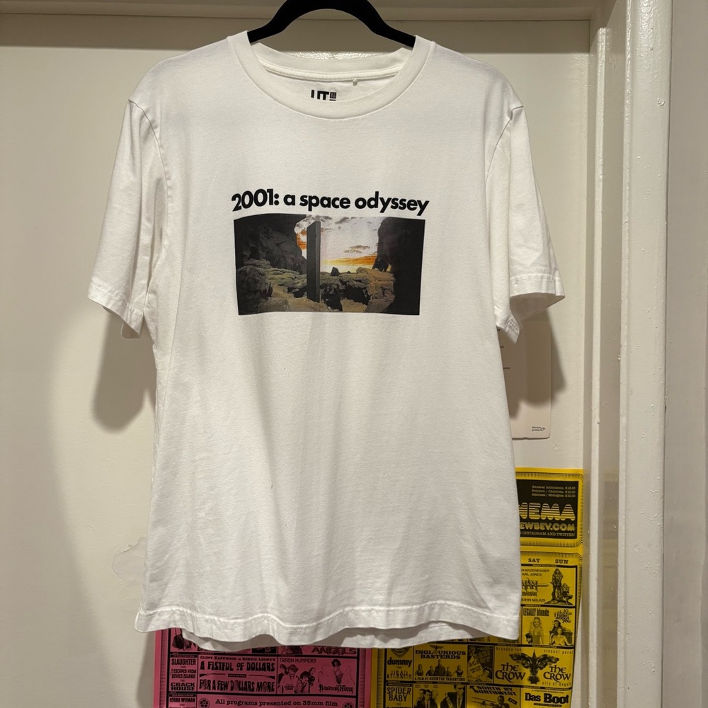 Uniqlo Stanley Kubrick 2001: A Space Odyssey T-Shirt Limited Edition - Picture 2 of 10